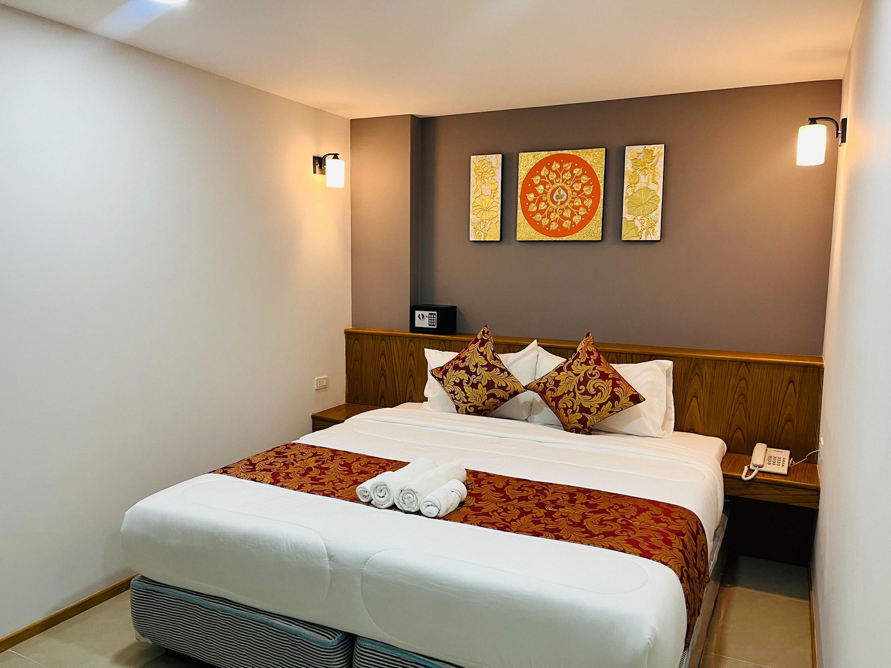 Top High Airport Link Hotel